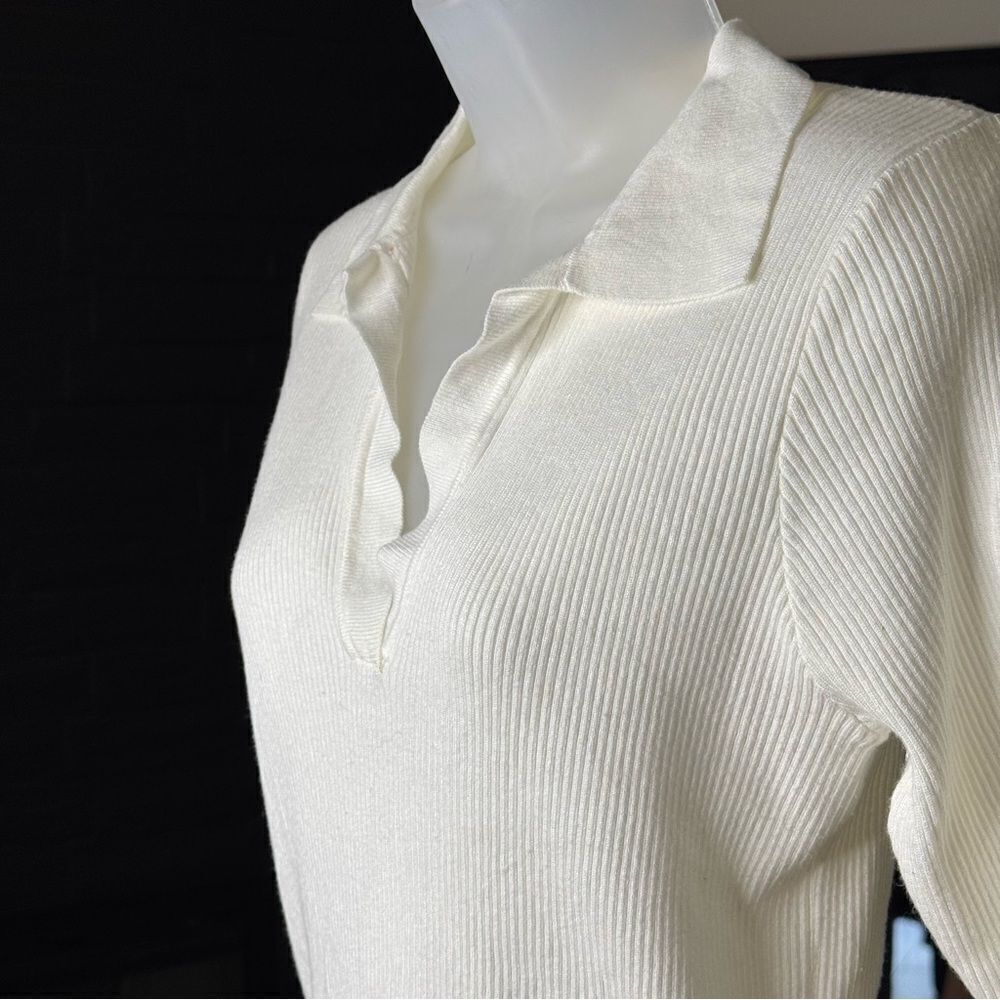 Halston Ribbed Sweater. Size Small - Picture 4 of 10